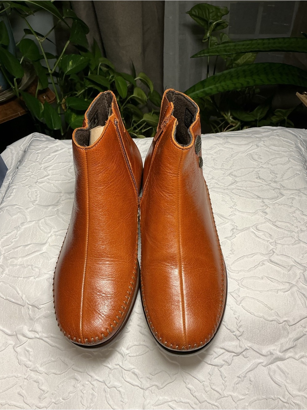 SAS Women's Cognac Leather Ankle Booties